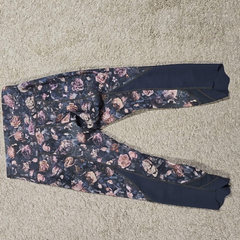 Lululemon Wunder Under Crop II Scallop Pant/Top Set Frosted Rose Multi /Melanite - Picture 13 of 15